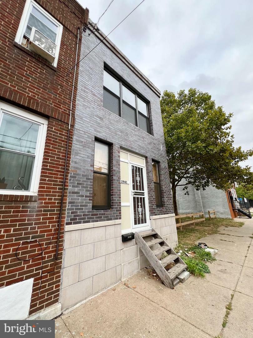 Property Photo:  2941 Wharton Street  PA 19146 