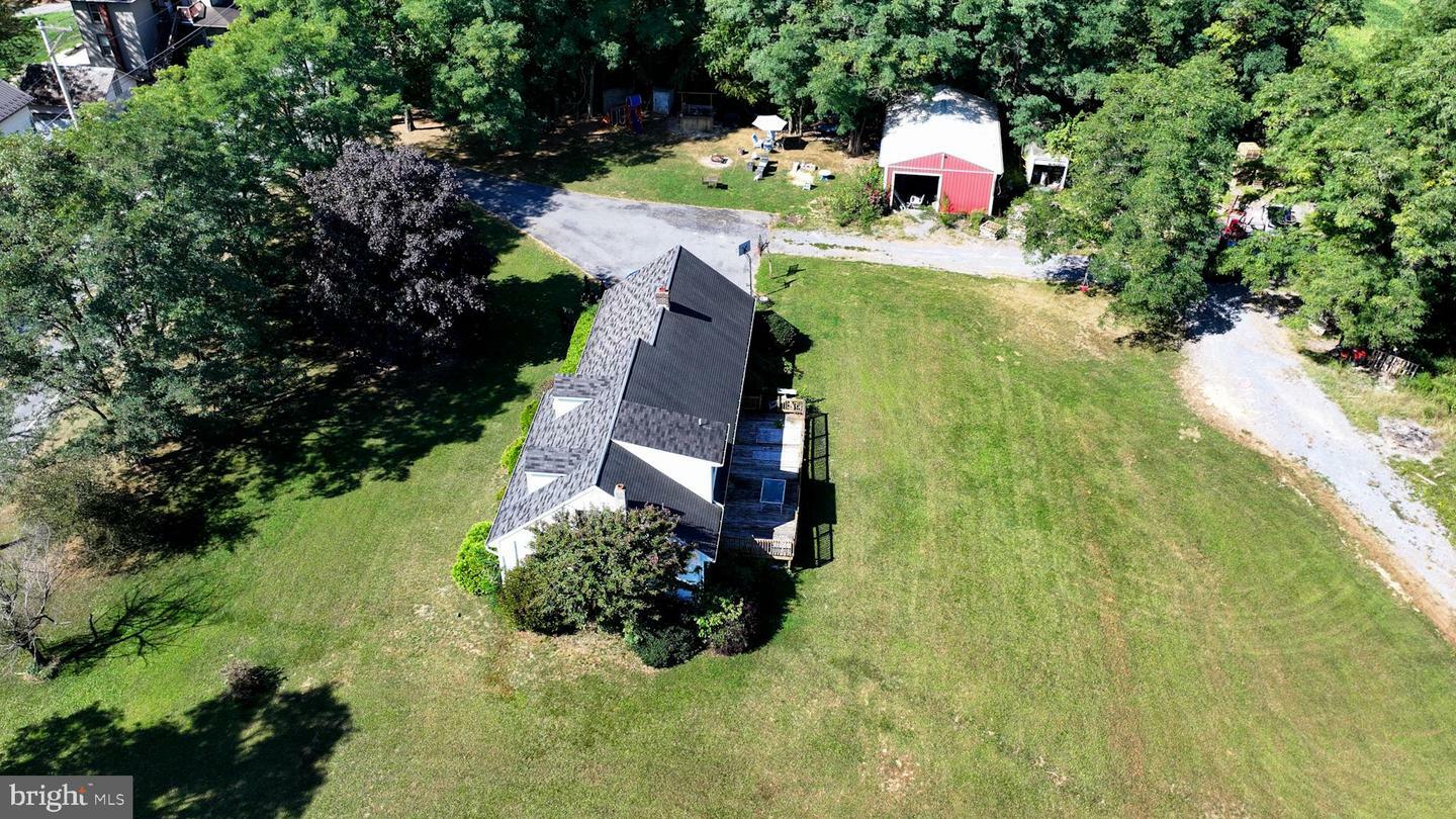 Property Photo:  1669 Cloverleaf Road  PA 17552 