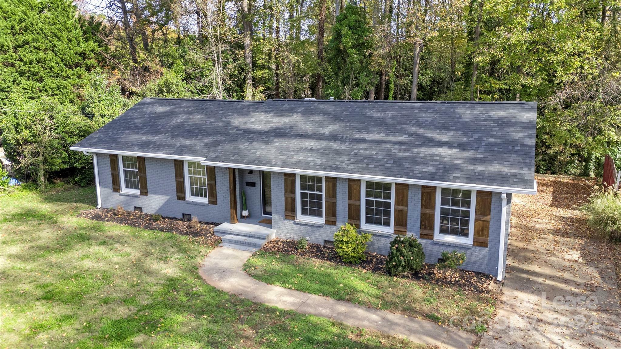 Property Photo:  5731 Brookhaven Road  NC 28210 