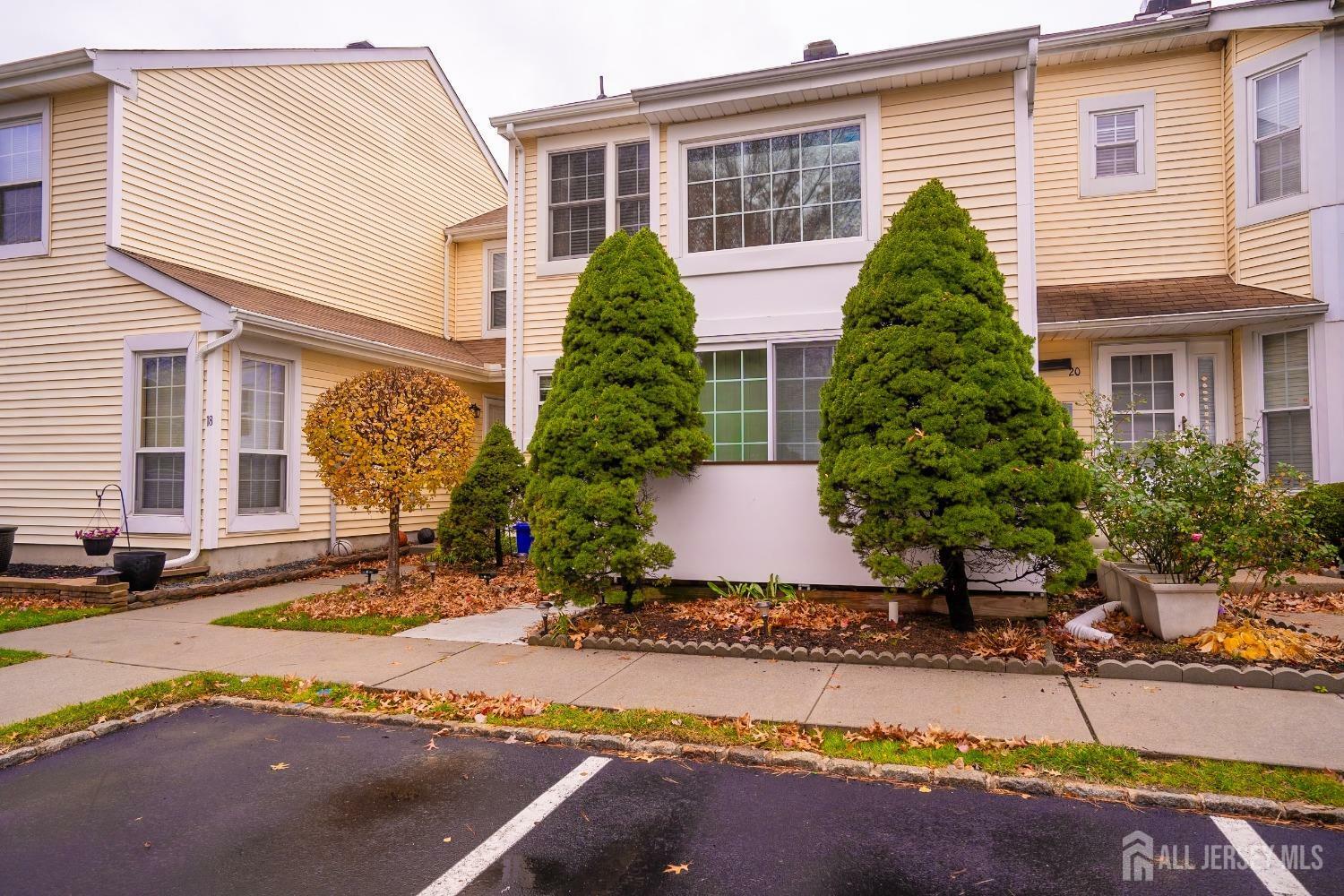 Property Photo:  19 Borelle Square  NJ 08859 