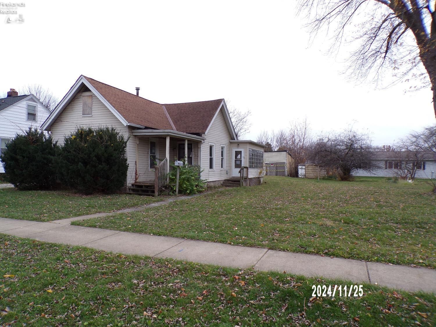 Property Photo:  1202 Huntington Avenue  OH 44870 