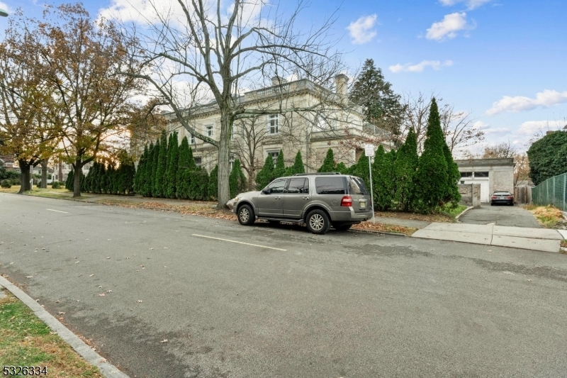 Property Photo:  229 Ballantine Pkwy  NJ 07104 