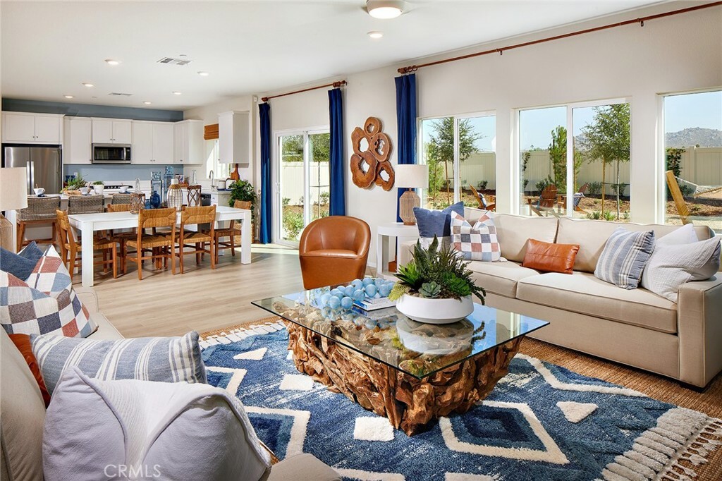 Property Photo: 1406 Giosetta Street CA 92571