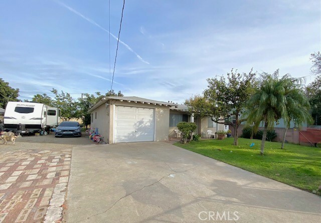 Property Photo:  523 Fairlawn  CA 92703 