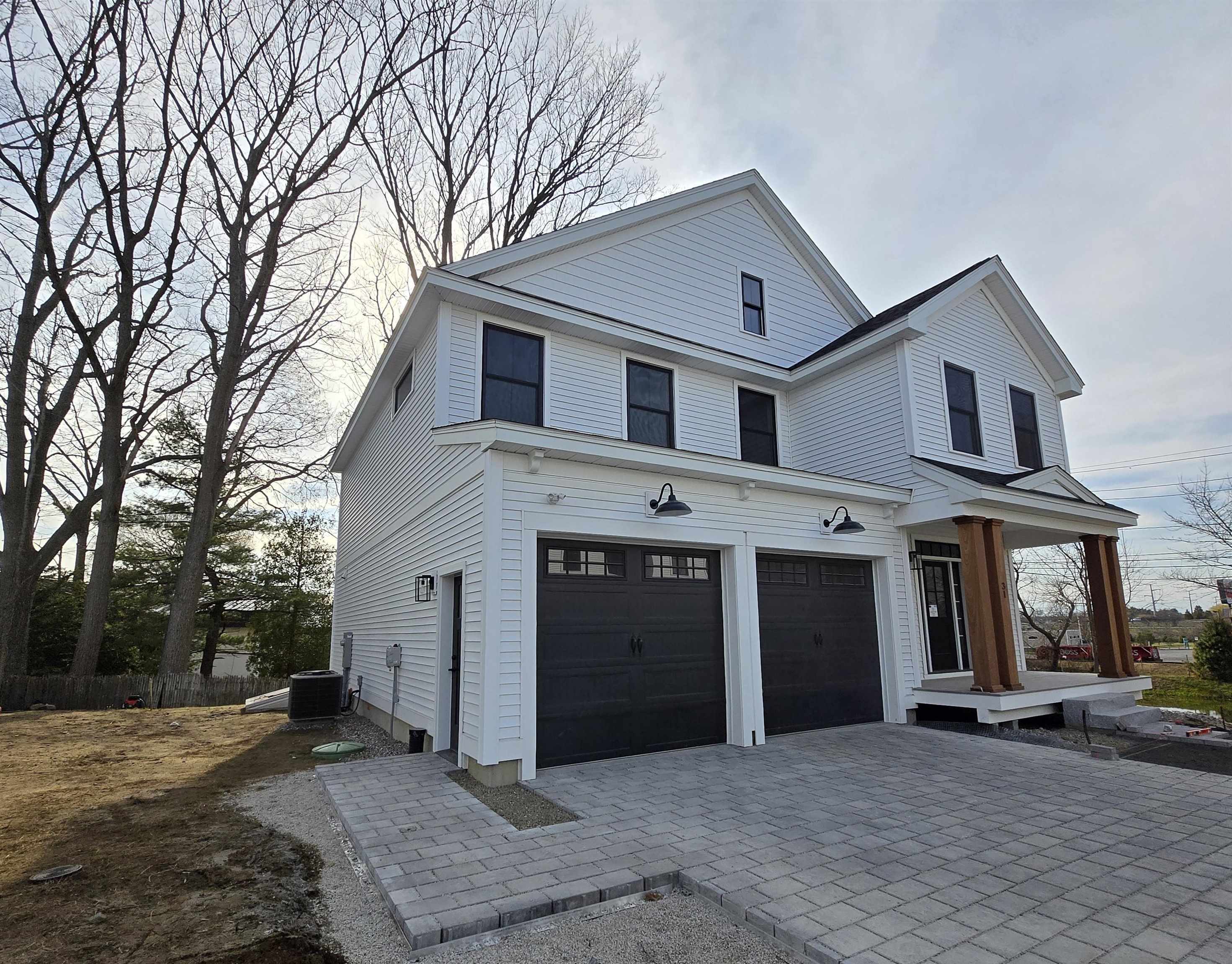 Property Photo: 31 Grapevine Run NH 03801