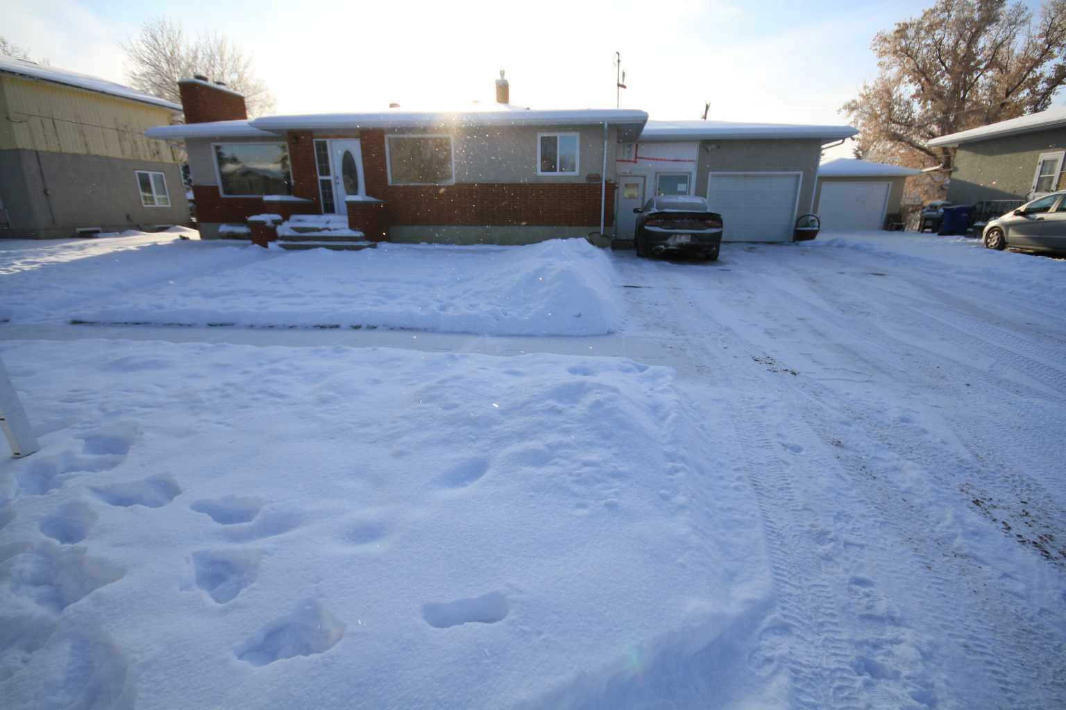 Property Photo:  5320 43 Ave.  AB T1G 1B6 