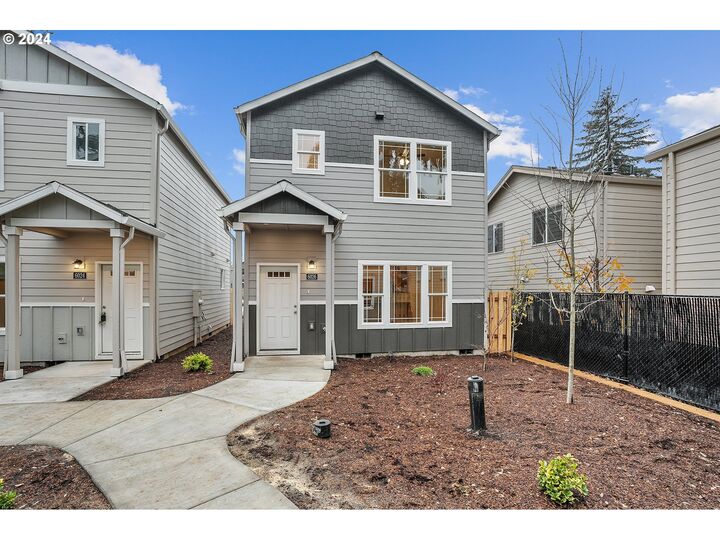 6026 SE 136th Ave  Portland OR 97236 photo