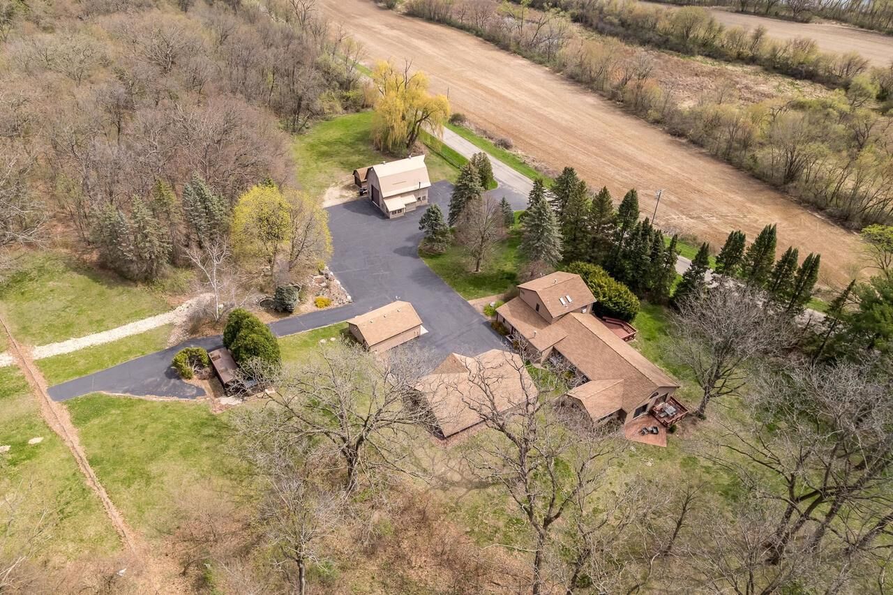 Property Photo:  6641 North Kennedy Road  WI 53563 
