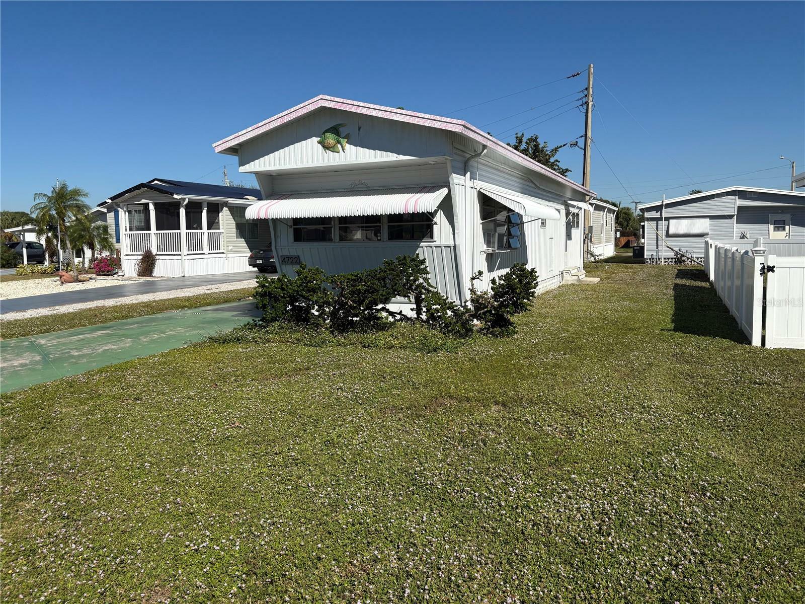 Property Photo:  4722 Winged Foot Avenue  FL 34234 