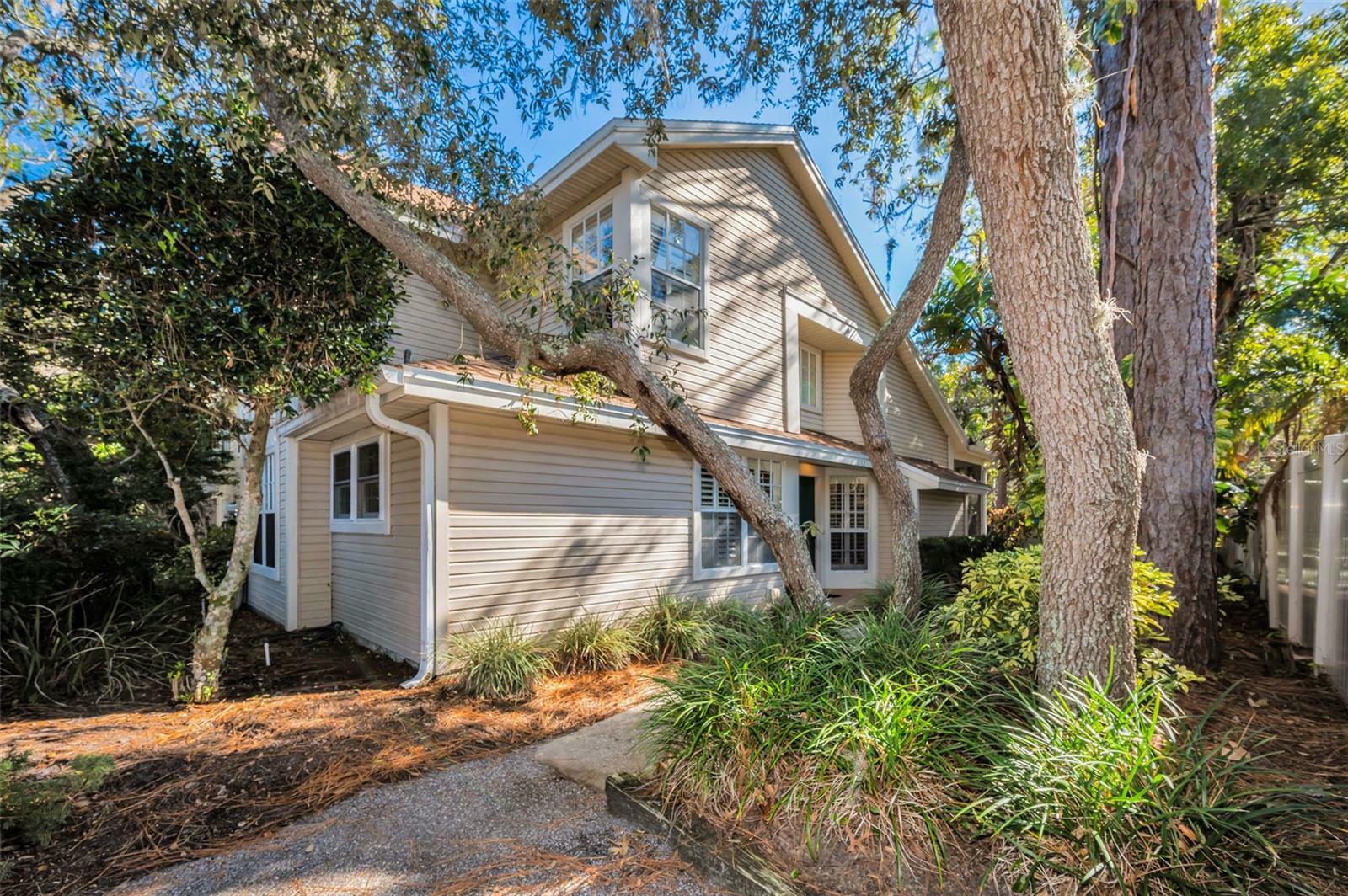 Property Photo:  2182 Clover Hill Road  FL 34683 