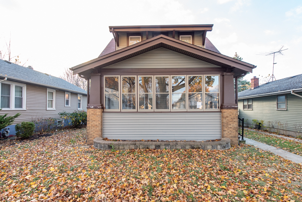 Property Photo:  108 S Fulton Avenue  IL 60085 