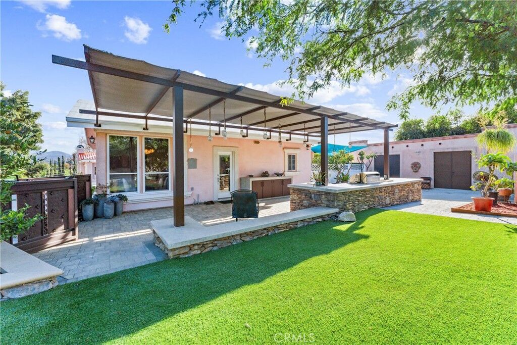 Property Photo: 11431 Clybourn Avenue CA 91342