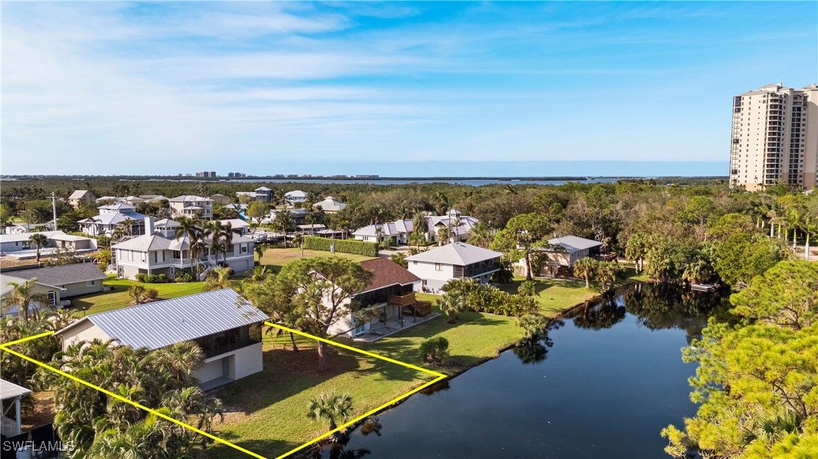 Property Photo: 4748 Pembrooke Lane FL 34134