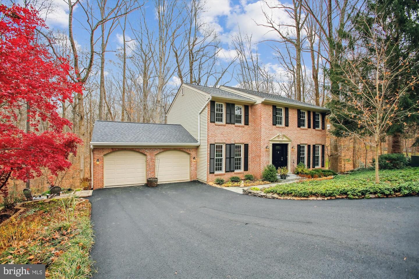 Property Photo: 6104 Henry House Court VA 22039