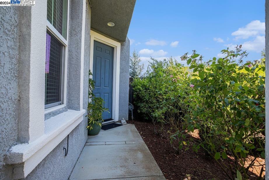 Property Photo:  6532 Ravenswood Ct  CA 94591 