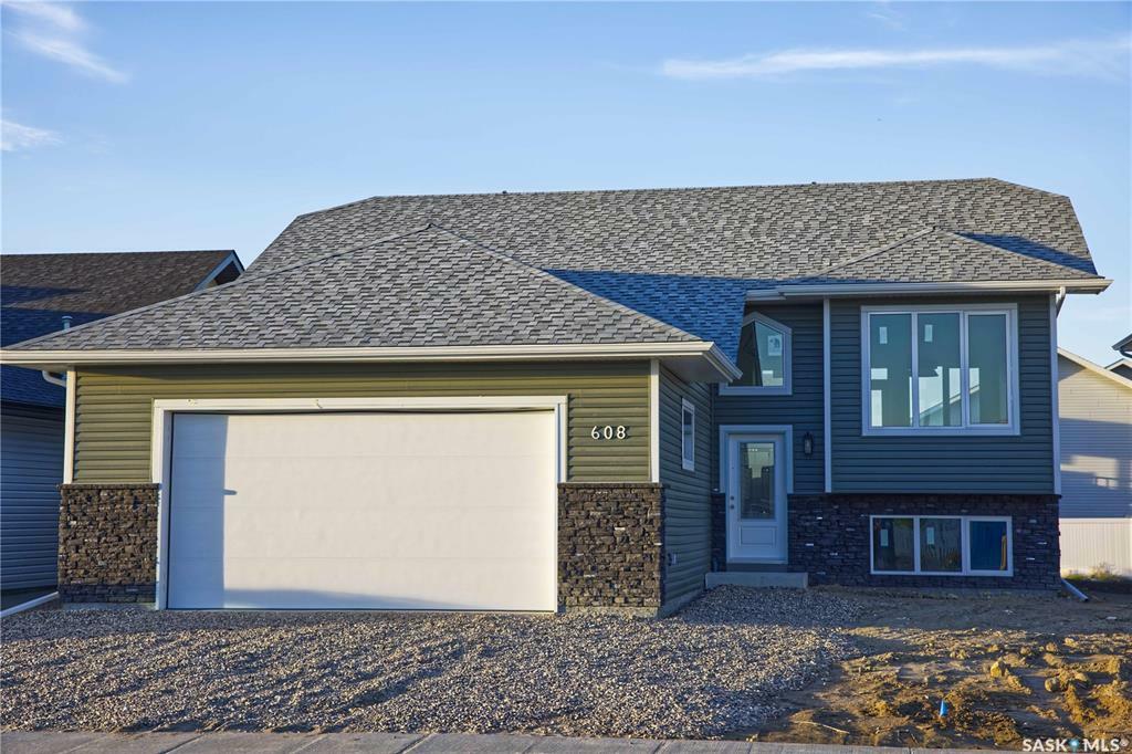 Photo de la propriété:  608 Weir Crescent  SK S0K 4S1 