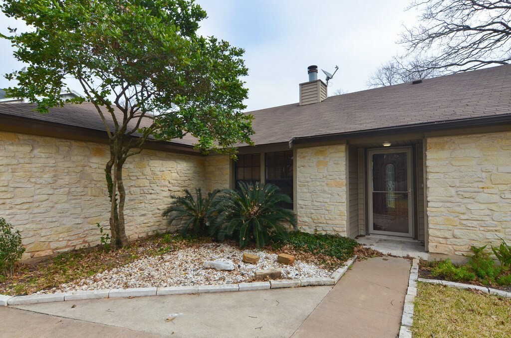 Property Photo:  404 Cedar Mound Pass  TX 78613 