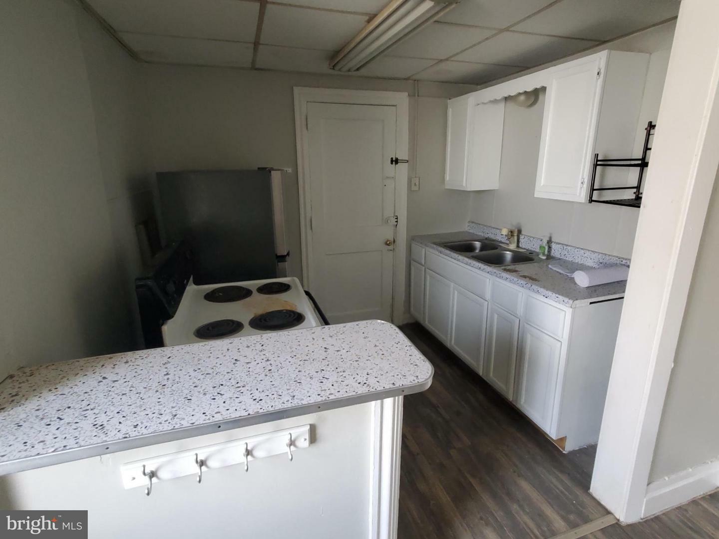 Property Photo:  127 N 9th Street 2  PA 17046 