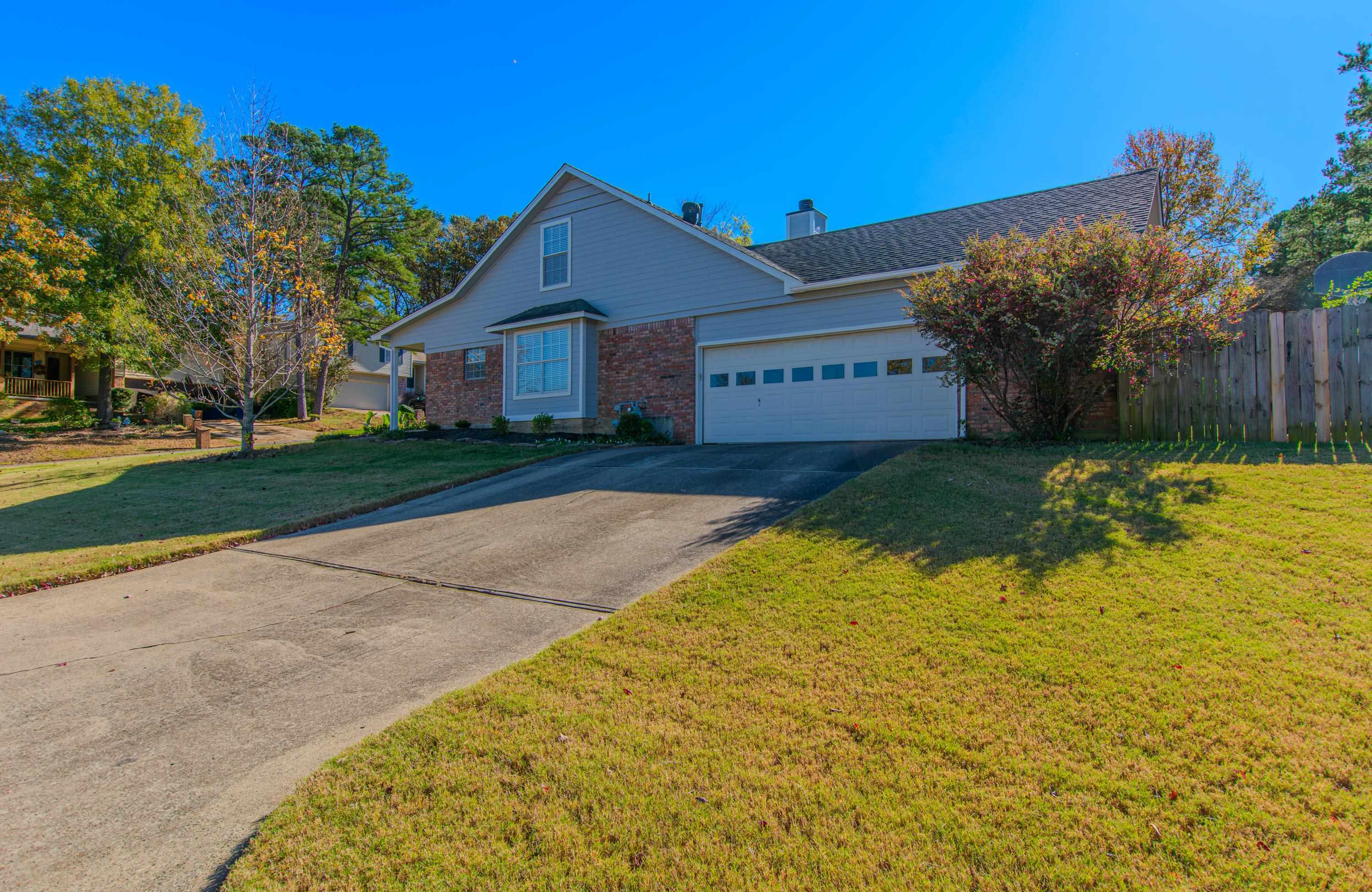 Property Photo:  61 Vantage Drive  AR 72113 