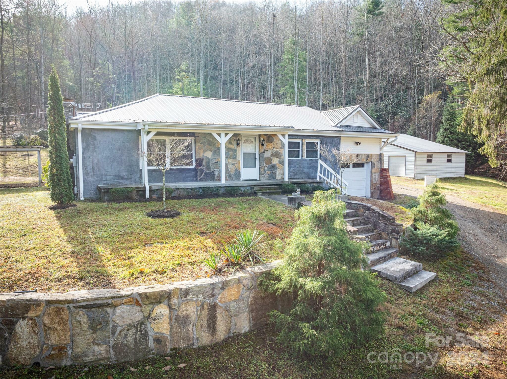 Property Photo:  629 Flynn Branch Road  NC 28732 