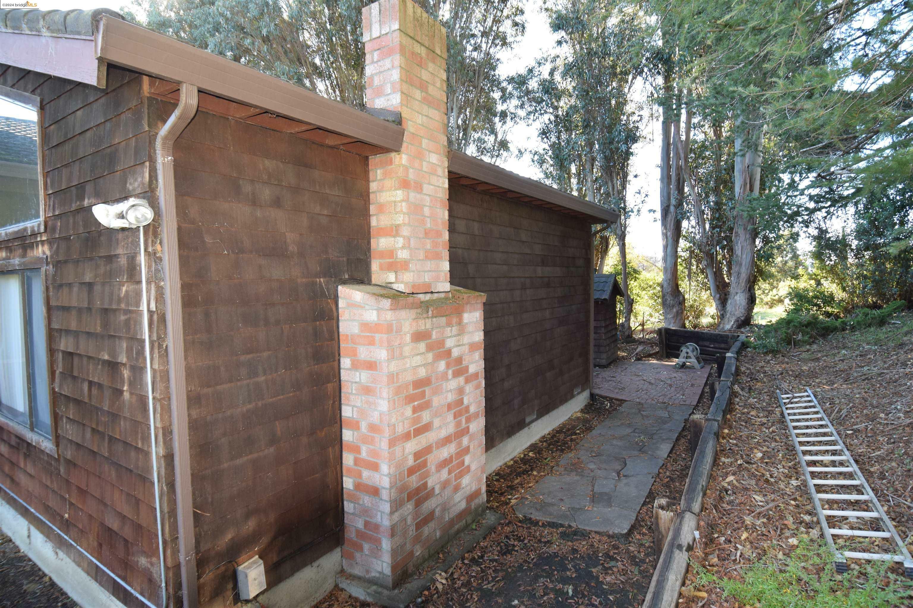 Property Photo:  22 Allen Ln  CA 94803 