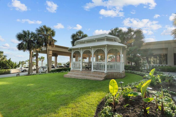 Property Photo: 5220 Seawall Boulevard 1432B TX 77551