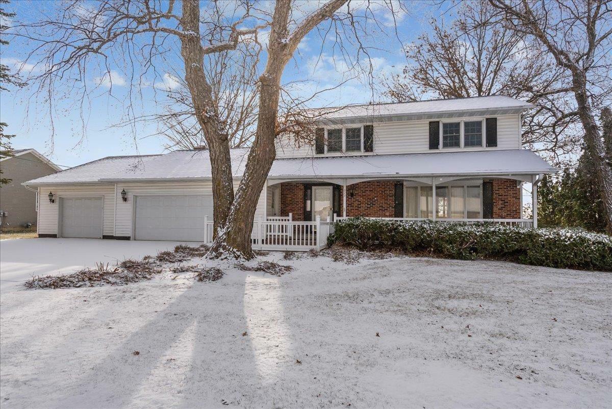 Property Photo:  822 7th St SE  IA 50662 