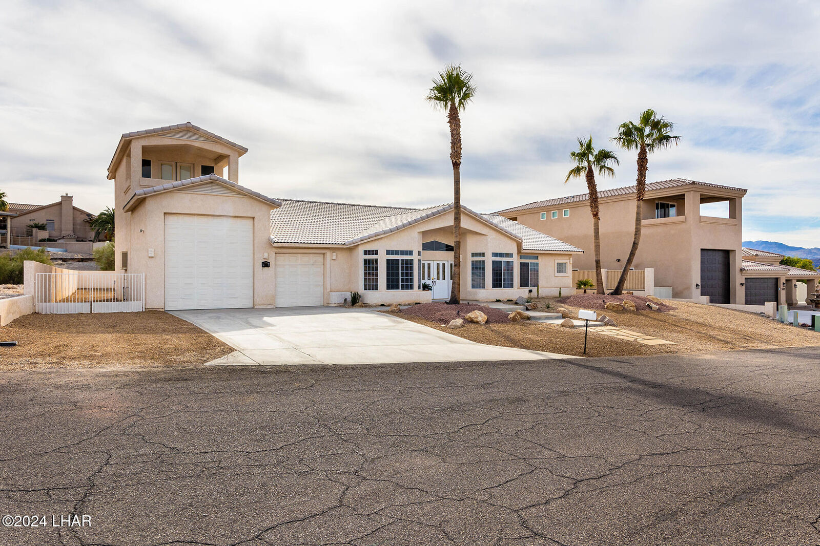 Property Photo:  2428 Souchak Dr  AZ 86406 