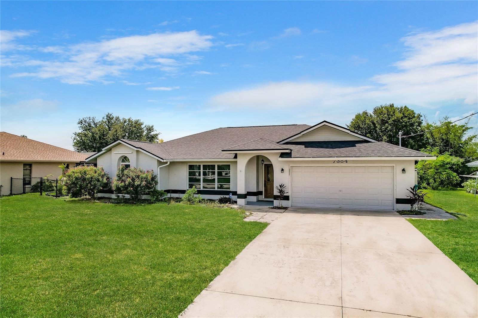 Property Photo: 7384 Van Lake Drive FL 34224