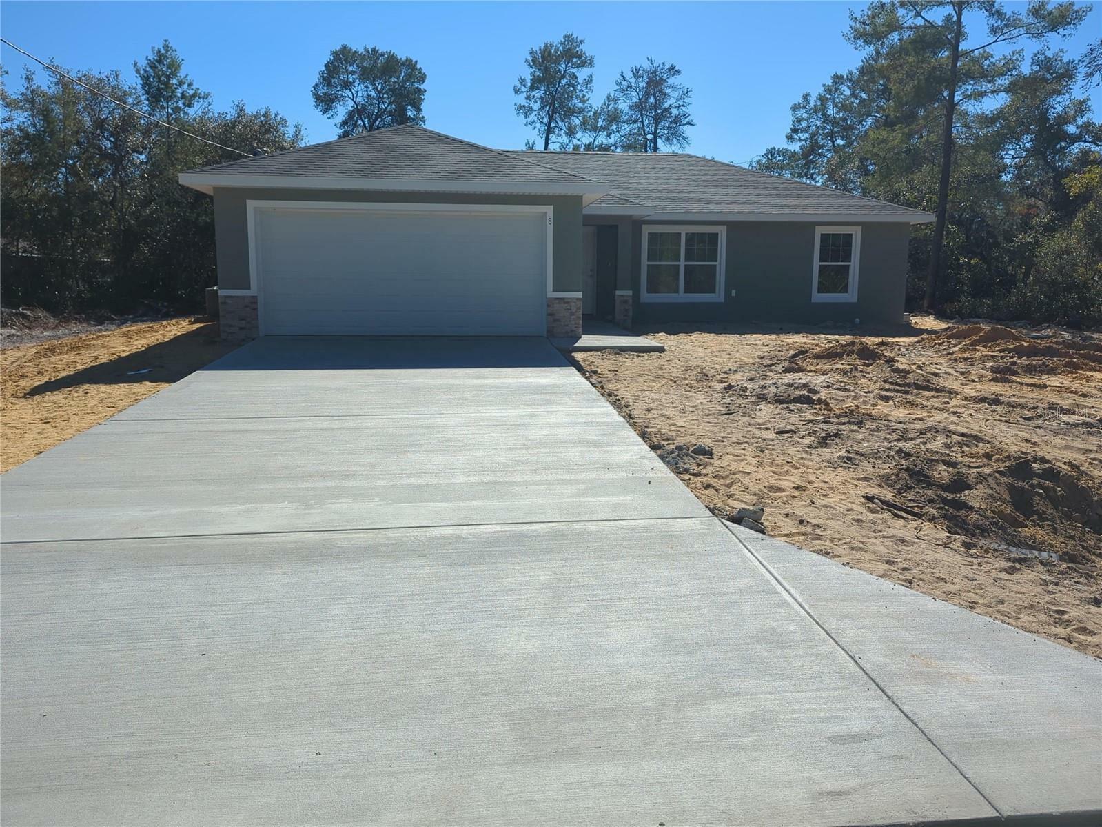 Property Photo: 8 Malauka Pass Place FL 32179