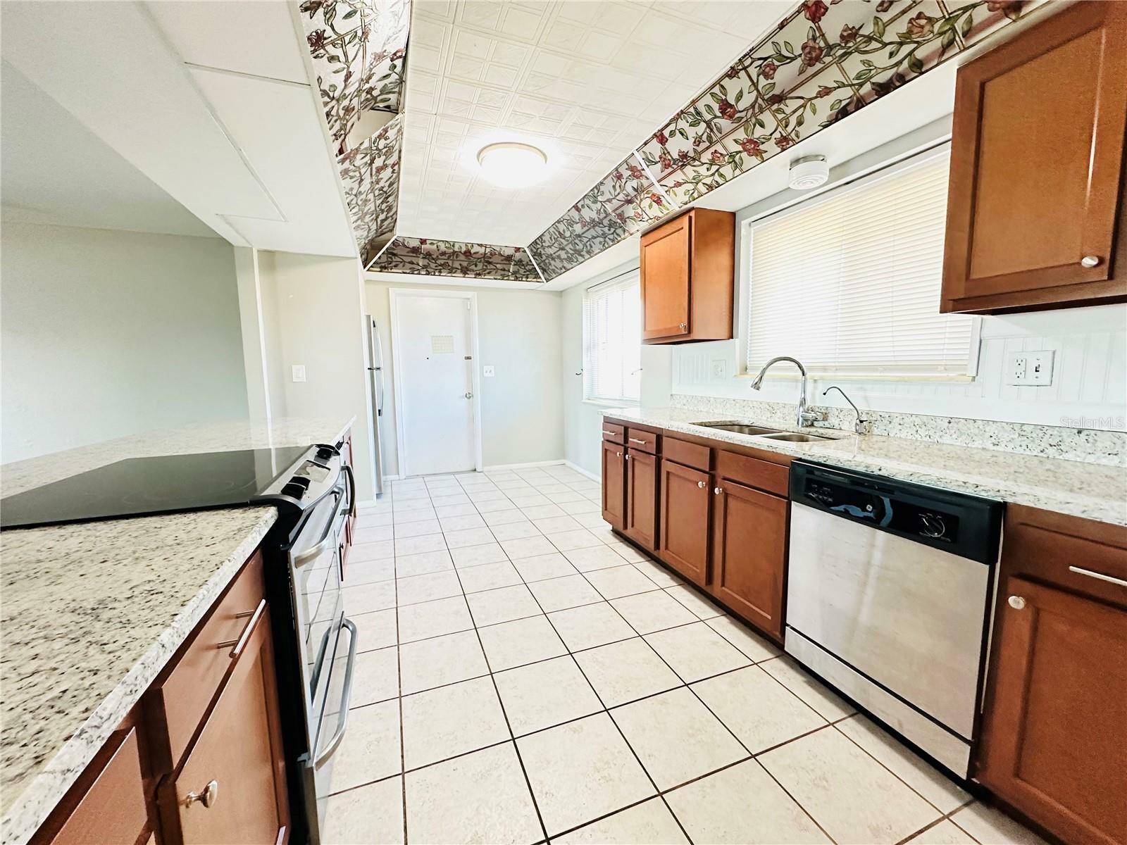 Property Photo:  1510 Allegheny Drive  FL 33573 