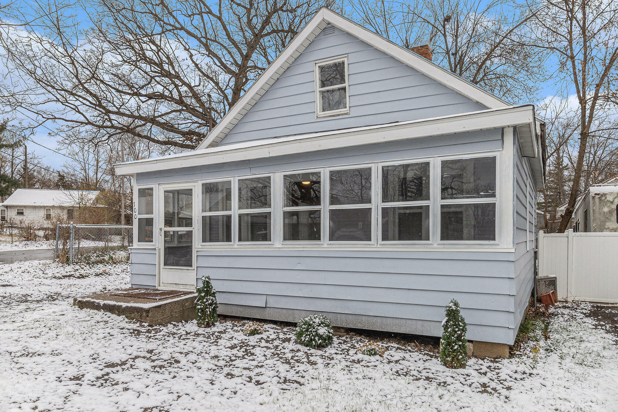 Property Photo:  100 Oak Street  MI 49203 