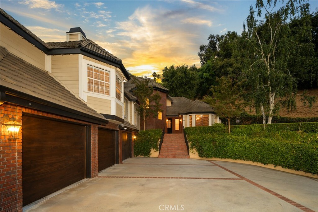 Property Photo:  540 Cloverleaf Drive  CA 91016 