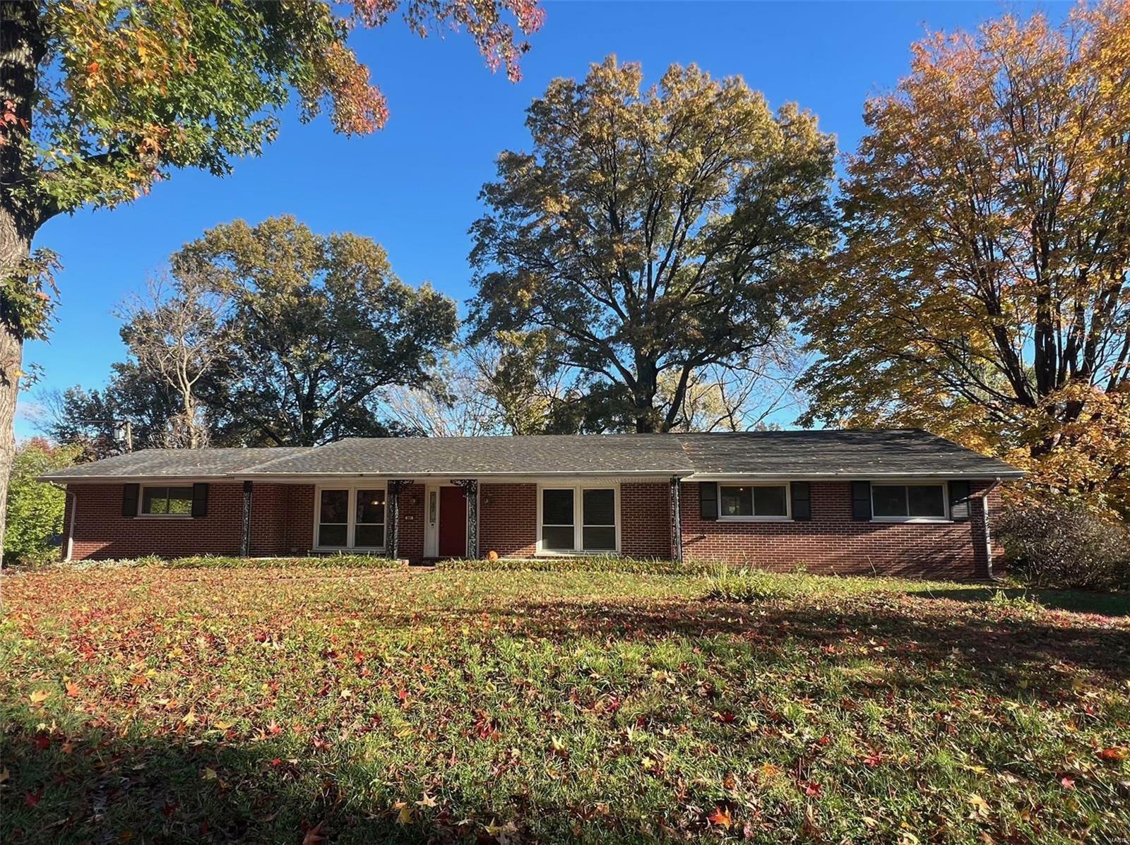 Property Photo:  880 Aldan Drive  MO 63132 