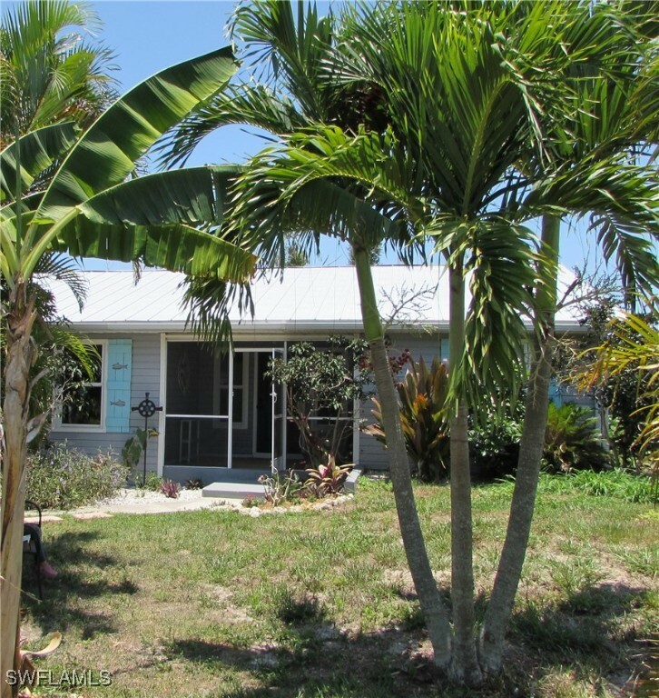 Property Photo:  6616 Fuller Drive  FL 33922 