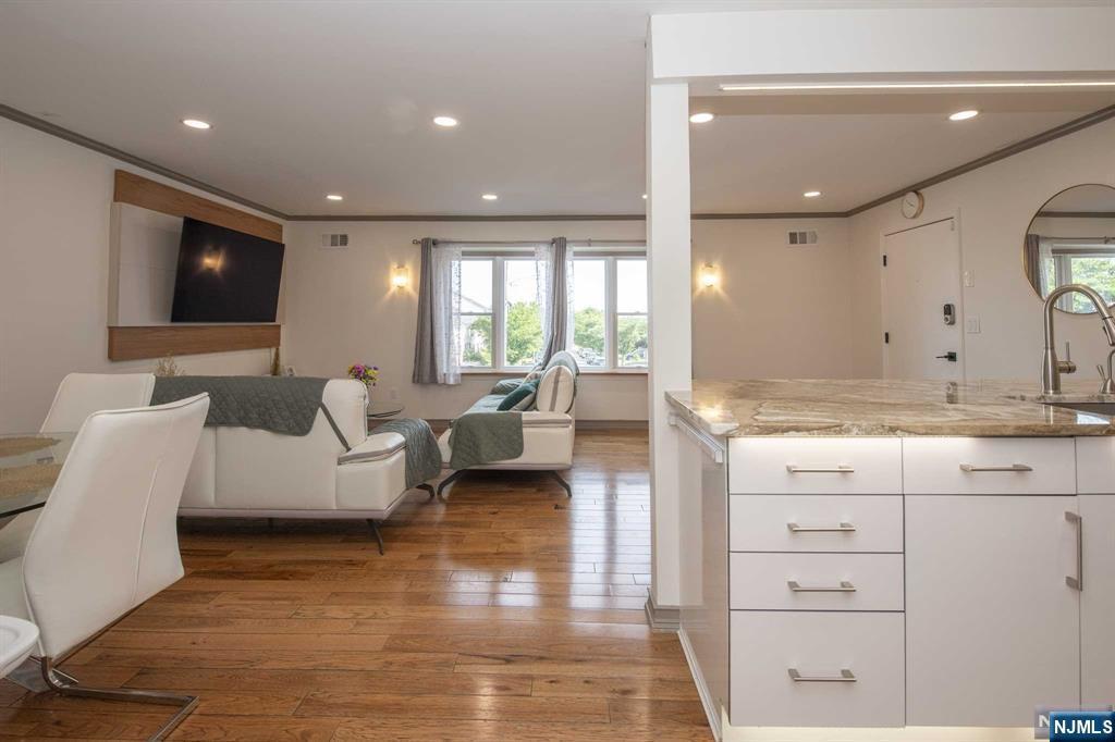 Property Photo:  7 Sherman Avenue 3  NJ 07644 