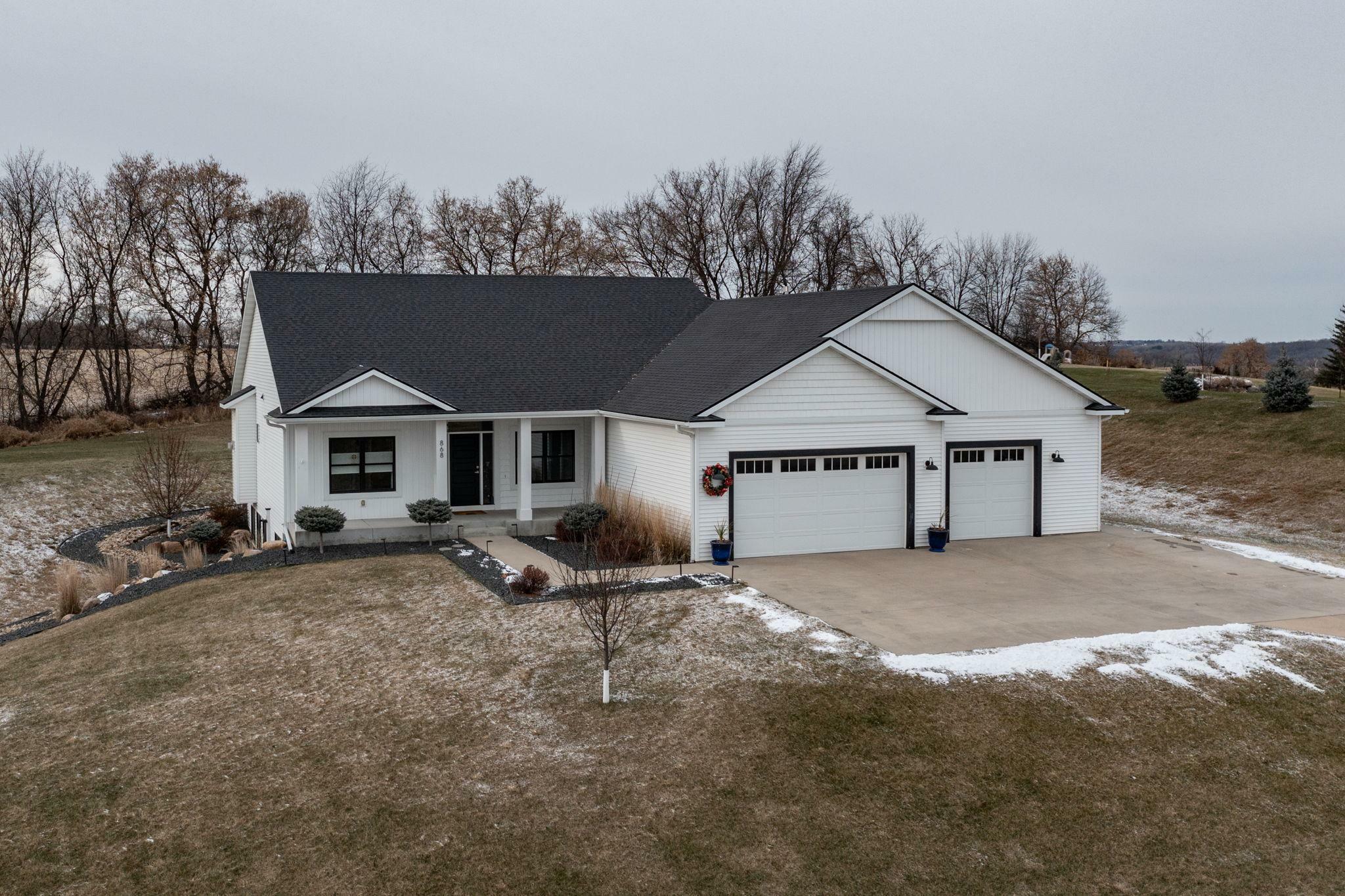 Property Photo:  868 Zumbro Woods Lane NW  MN 55960 