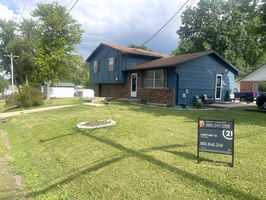 Property Photo:  639 Missouri Avenue  MO 64601 