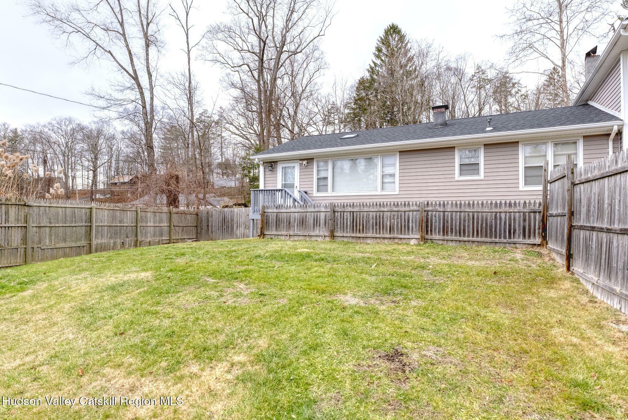 2065 Ny-32  Kingston NY 12401 photo