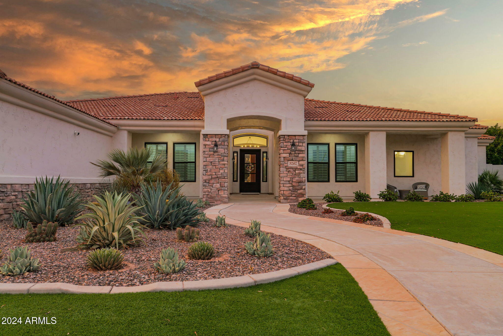 Property Photo: 3262 E Inglewood Circle AZ 85213