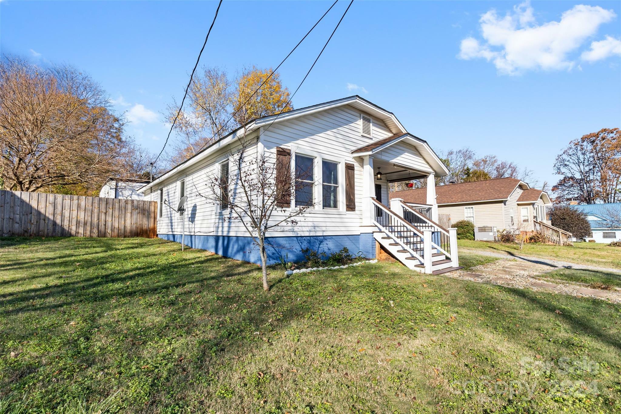 Property Photo:  209 N Dilling Street  NC 28086 