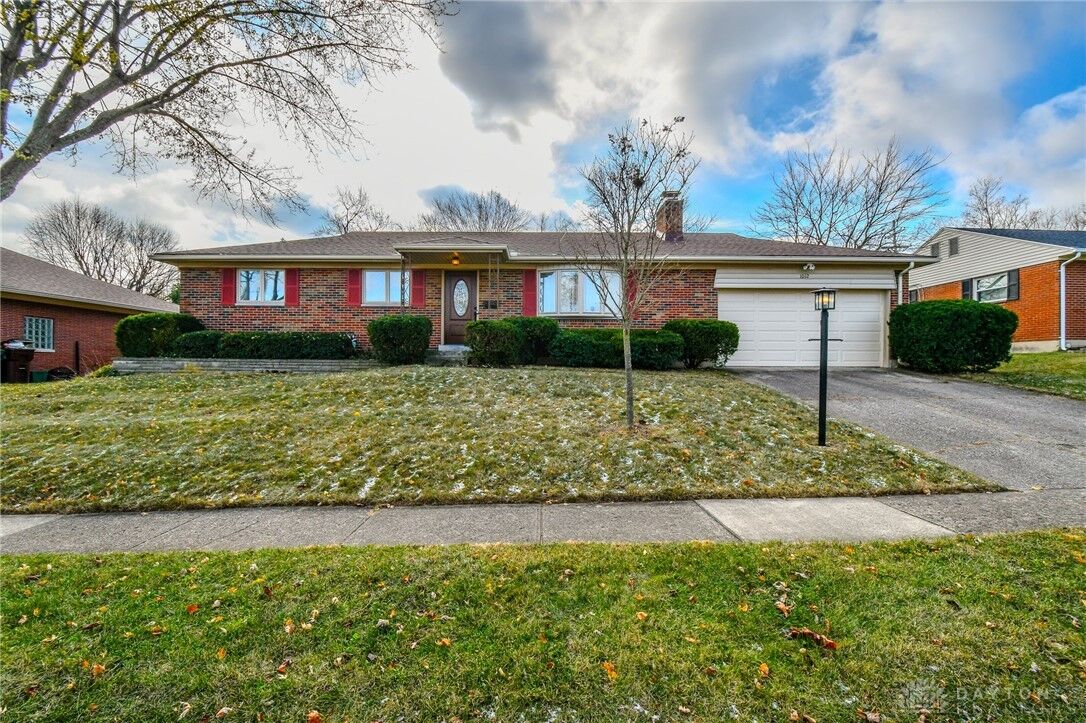 Property Photo: 1012 Wenbrook Drive OH 45429