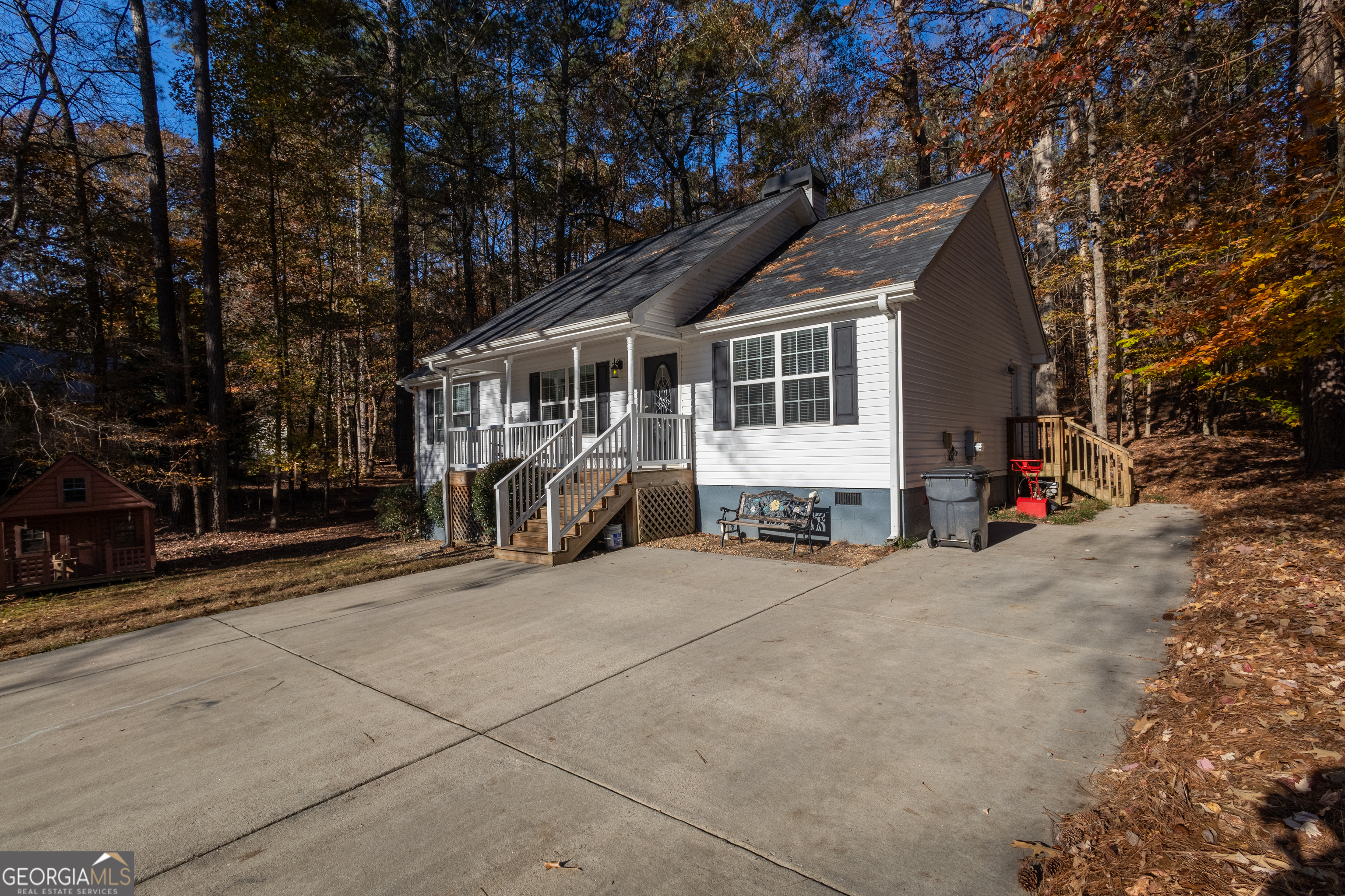 Property Photo:  268 W Mourning Dove Court  GA 31064 