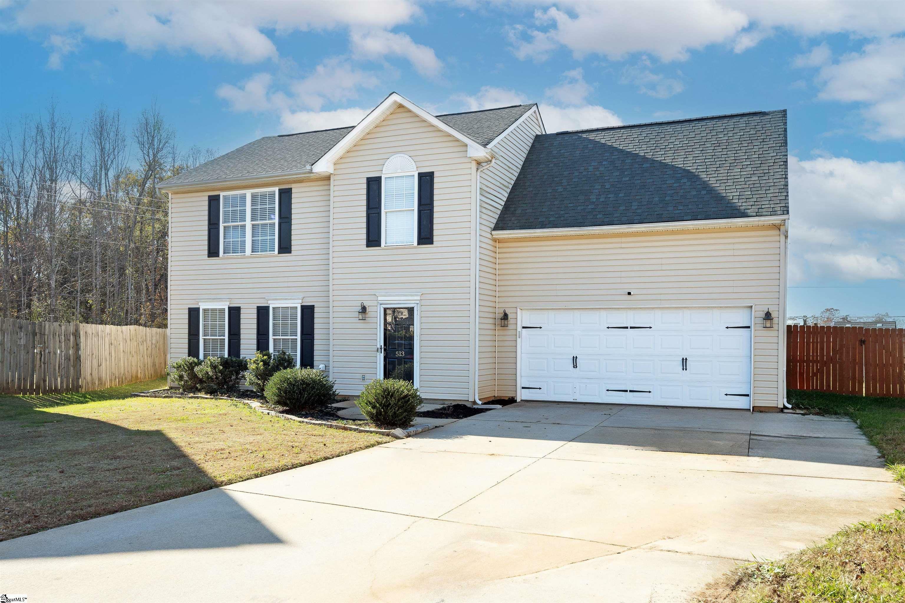 Property Photo: 513 Flanders Court SC 29607