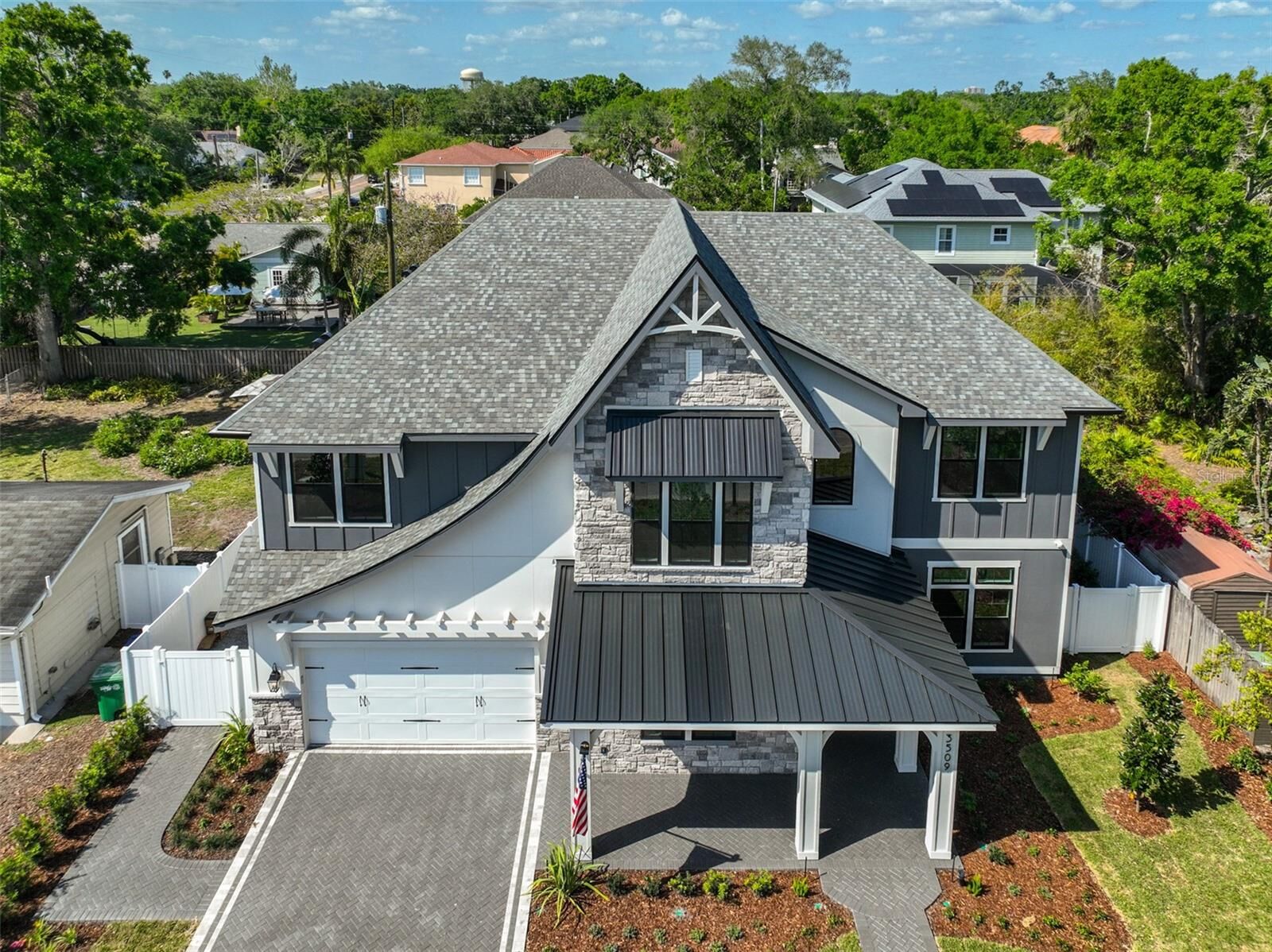Property Photo: 3509 W Leona Street FL 33629