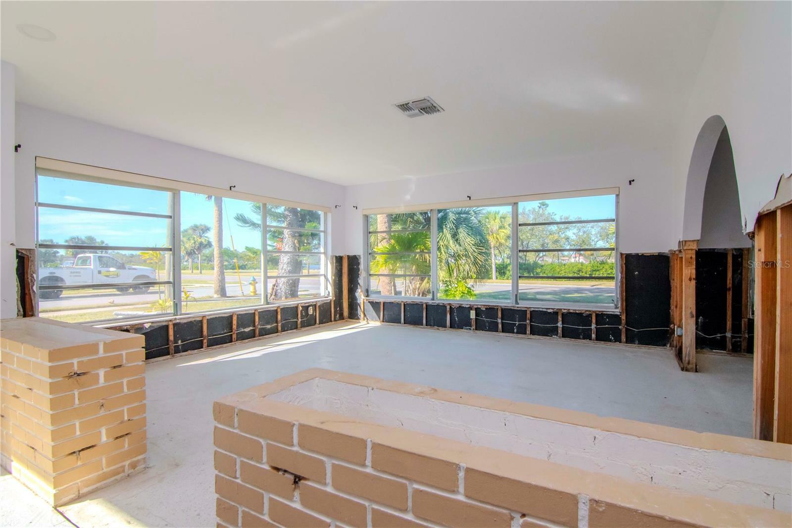 Property Photo:  603 Virginia Avenue  FL 34689 