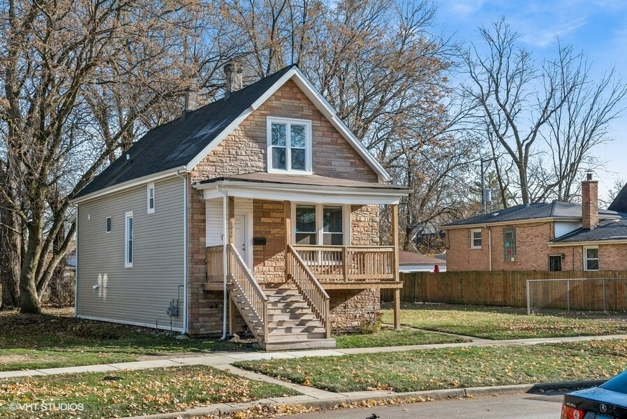 Property Photo:  8019 S Woodlawn Avenue  IL 60619 