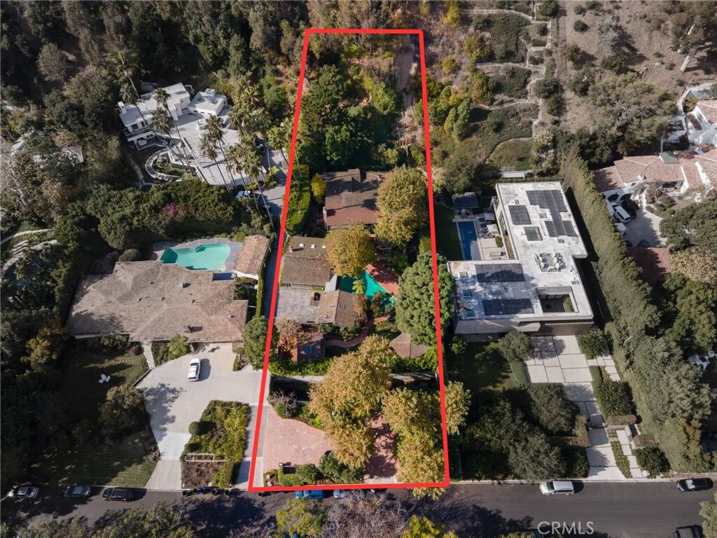 Property Photo: 587 E Channel Road CA 90402