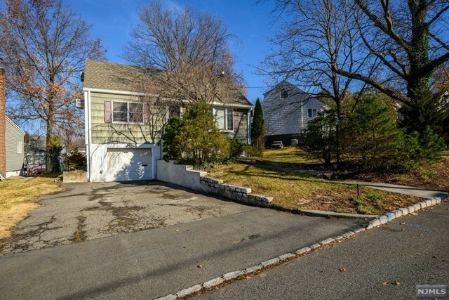 Property Photo:  51 Phyllis Road  NJ 07052 