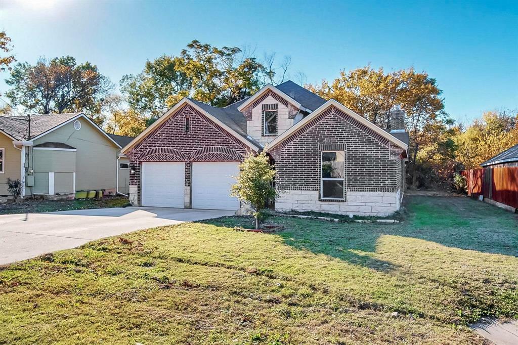 Property Photo:  1211 Dacki Avenue  TX 75211 